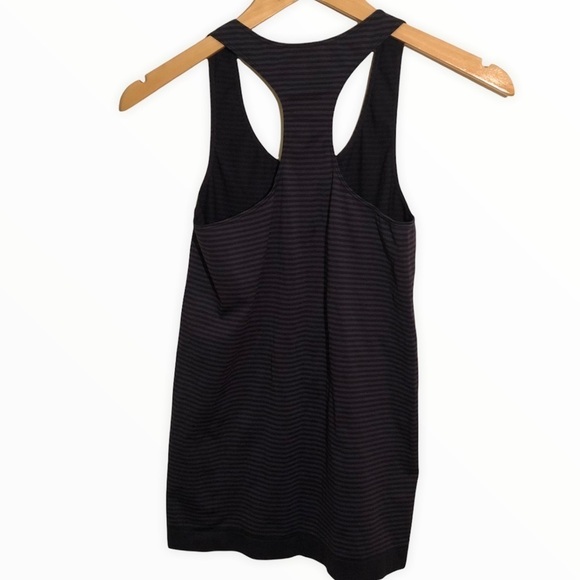 Under Armour Women’s Black and Gray Striped Racerback Tank Size Small - Picture 5 of 6